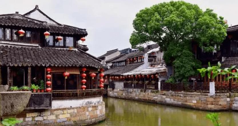 辛芷蕾翟天临感情疑生变?女方翻红后不愿按原计划结婚生子